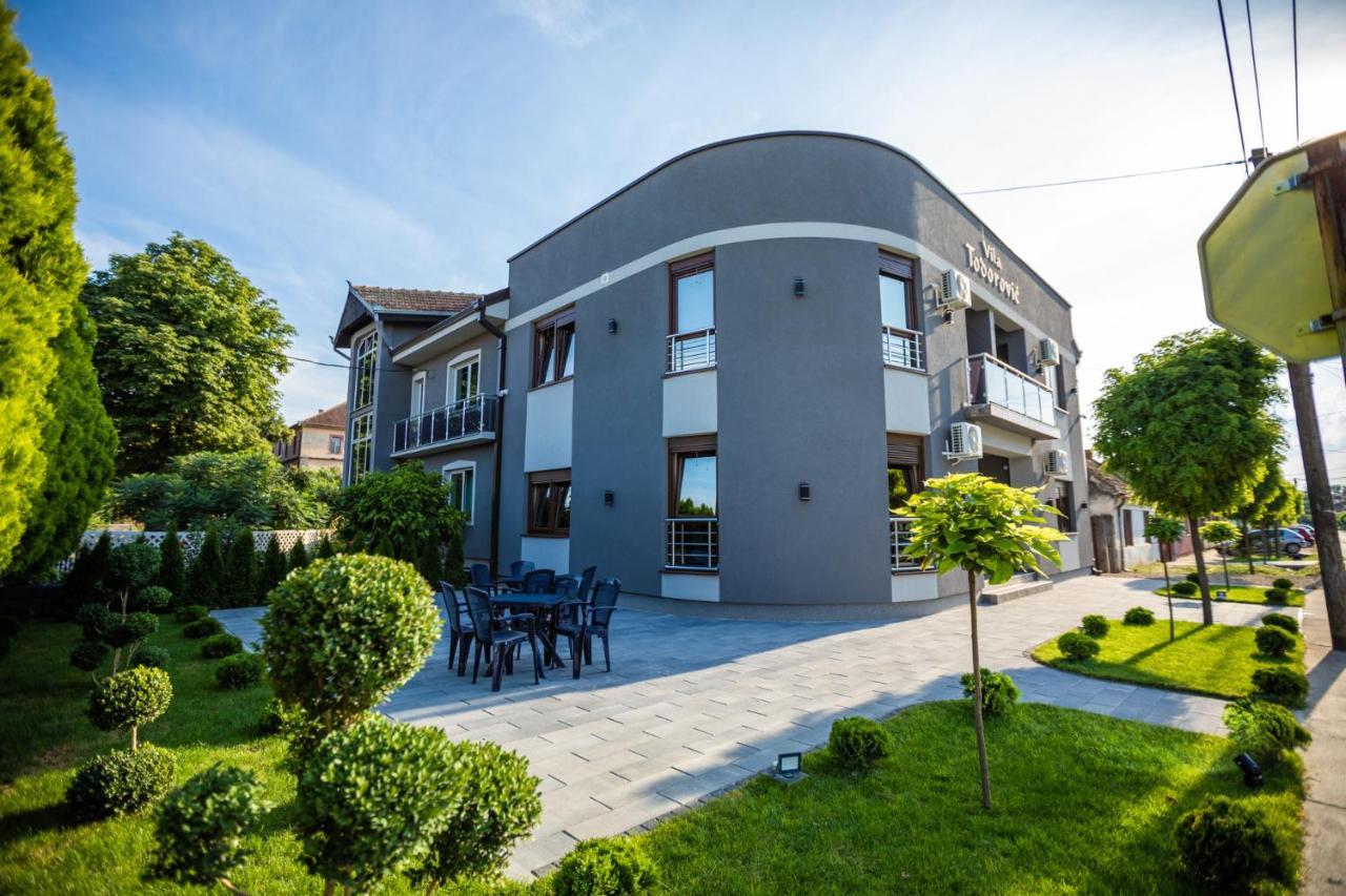 Vila Todorovic Bela Crkva  Luaran gambar